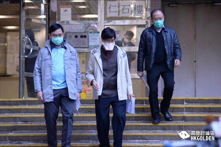 【袁國勇視察石蔭邨仁石樓 換上等同 N95 的高級別鴨咀口罩】