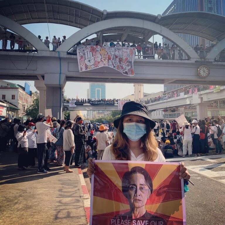 【緬甸民眾上街抗議　周三示威規模屬政變以來最大】