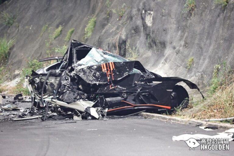 【「狂牛」撞變廢鐵 新娘潭路死亡車禍2死5傷】