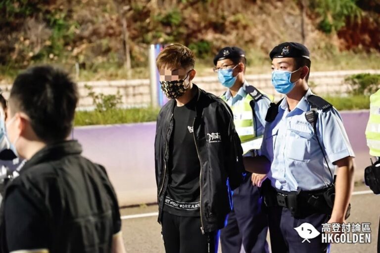 【汀九路障截停可疑車 警拘一男乘客藏毒】